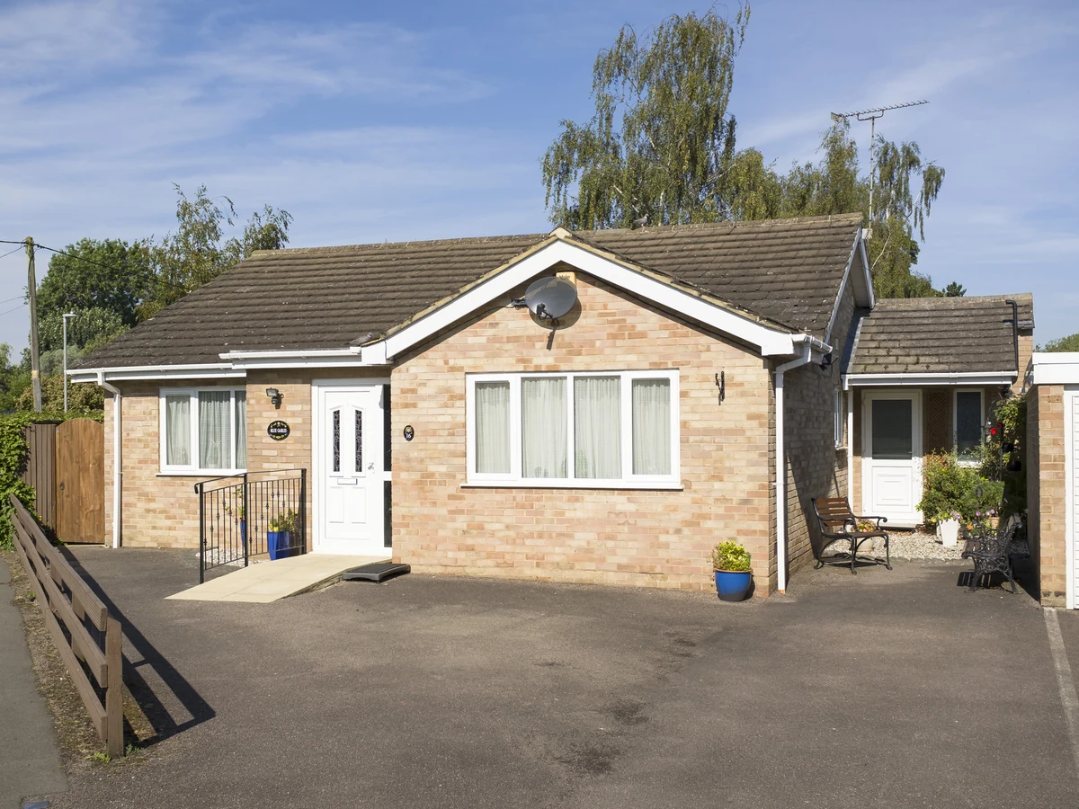 exterior-painting-brick-bungalow-single-storey-wide-driveway-preston-rose-decor exterior painting brick bungalow single storey wide driveway preston rose decor